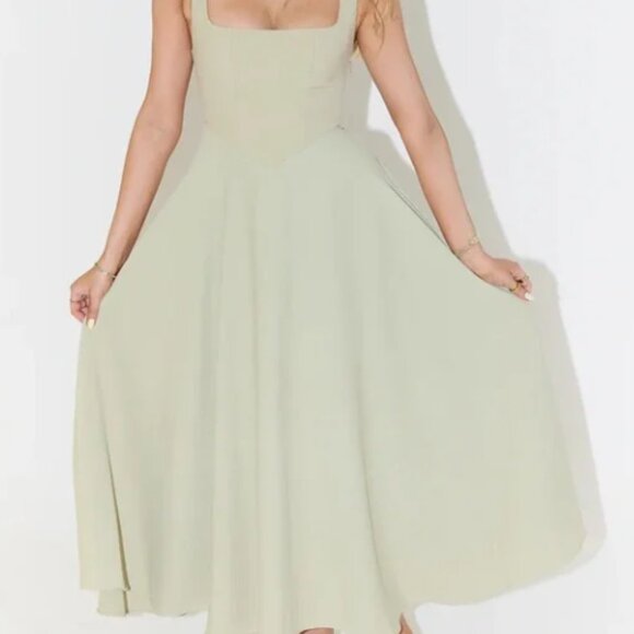 ODD MUSE MIDI DRESS SAGE SIZE SMALL - Picture 2 of 3